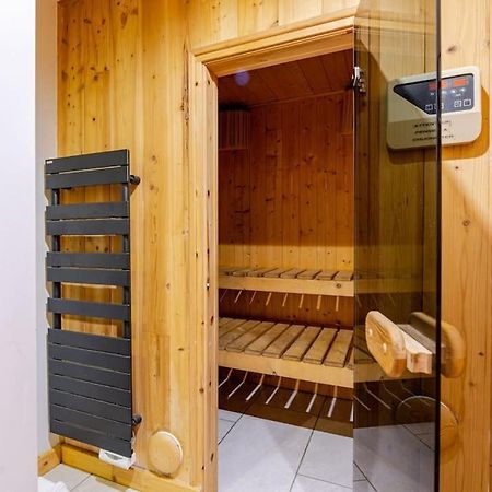 Appartement En Chalet Individuel Sauna Piscine فالمينييه المظهر الخارجي الصورة