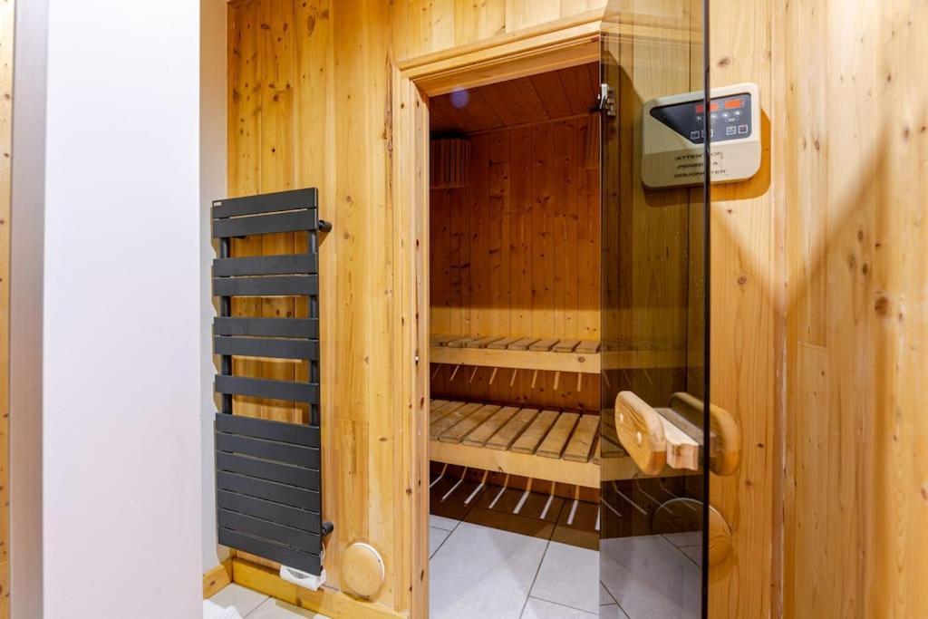 Appartement En Chalet Individuel Sauna Piscine فالمينييه المظهر الخارجي الصورة