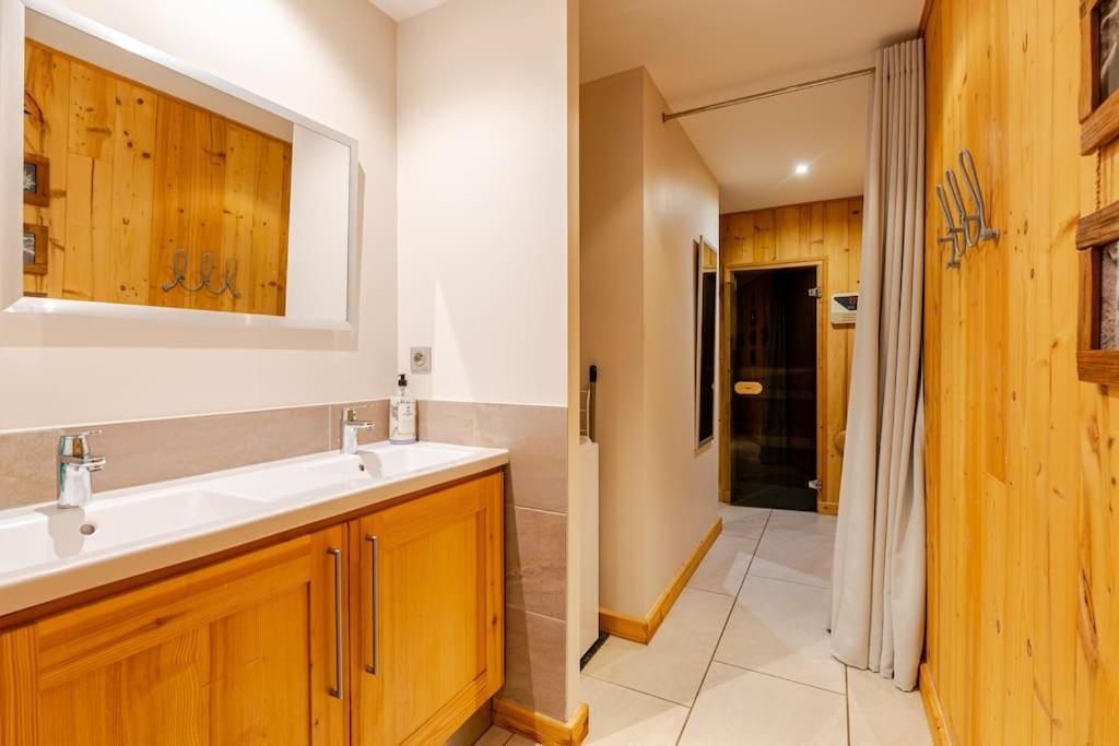 Appartement En Chalet Individuel Sauna Piscine فالمينييه المظهر الخارجي الصورة