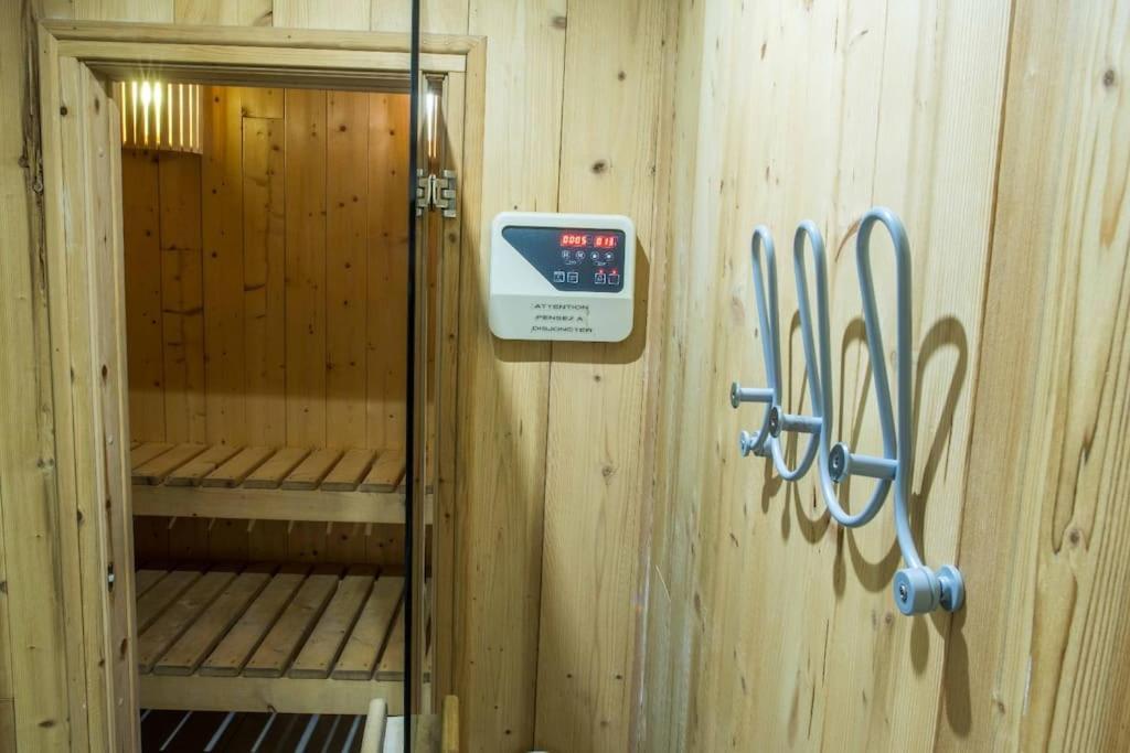 Appartement En Chalet Individuel Sauna Piscine فالمينييه المظهر الخارجي الصورة